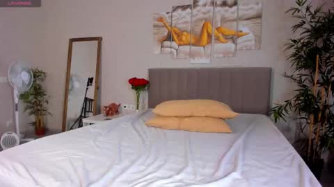 Camilla online show from March 6, 1:13 am