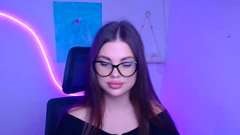 Camilla online show from November 26, 1:01 pm