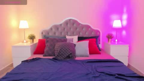 camilladreamer online show from November 7, 6:30 pm