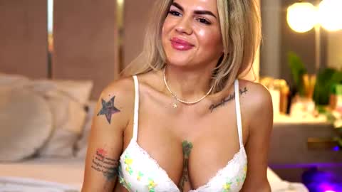 Camy online show from December 4, 9:29 am