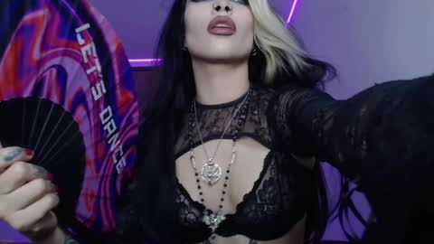 Snapshot of camille_666 chatting on February 15, 12:04 am Camille online show from February 15, 12:04 am