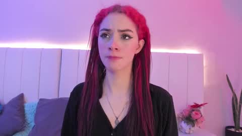 C A M I L L E N    Help me get to the top online show from November 18, 10:47 pm