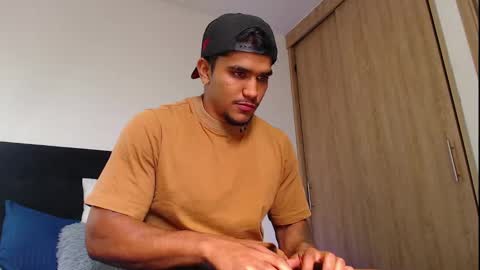 camilo_contre21 online show from September 18, 8:00 pm