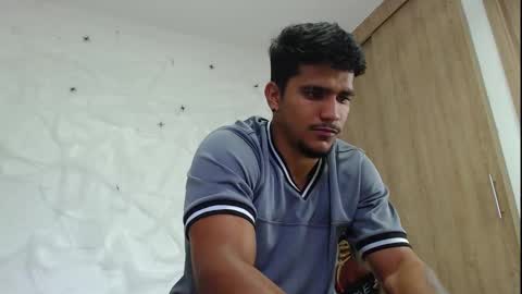 camilo_contre21 online show from October 24, 9:33 pm