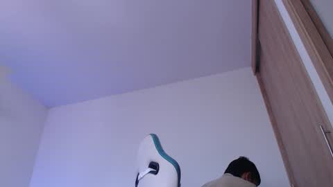 camilo_contre21 online show from March 25, 7:31 pm