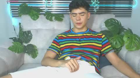 Snapshot of camilo_xcam chatting on May 23, 9:41 pm CAMILO online show from May 23, 9:41 pm
