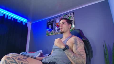 Snapshot of camiloalvarezzz3 chatting on October 15, 4:07 pm CAMILO online show from October 15, 4:07 pm