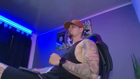 Snapshot of camiloalvarezzz3 chatting on October 16, 6:09 pm CAMILO online show from October 16, 6:09 pm