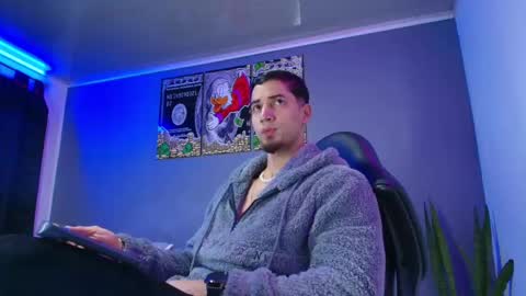 Snapshot of camiloalvarezzz3 chatting on November 4, 12:26 pm CAMILO online show from November 4, 12:26 pm