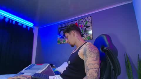 Snapshot of camiloalvarezzz3 chatting on November 20, 12:00 am CAMILO online show from November 20, 12:00 am