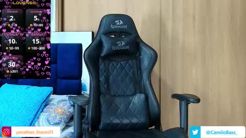 Snapshot of camilobass_ chatting on October 26, 7:53 pm Camilo Bass online show from October 26, 7:53 pm