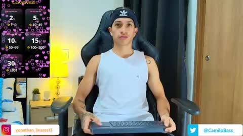 Snapshot of camilobass_ chatting on March 23, 8:02 pm Camilo Bass online show from March 23, 8:02 pm