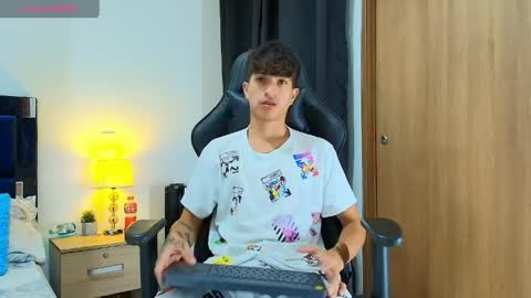 Camilo Bass online show from May 10, 1:22 am