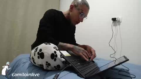 camiloinlive online show from March 12, 12:42 am