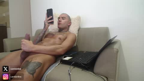 camiloinlive online show from December 22, 4:04 pm