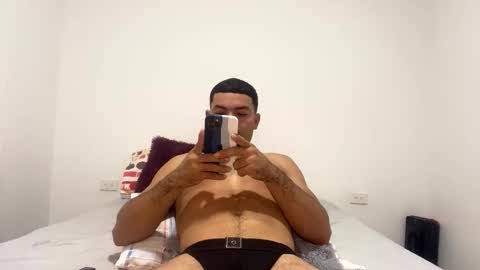 camilor_30 online show from October 20, 10:38 am