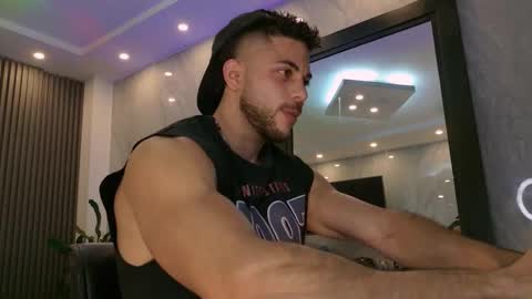 Snapshot of camilowatson chatting on February 28, 2:01 am Camilo Watson online show from February 28, 2:01 am