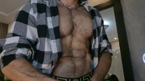 Snapshot of camilowatson chatting on March 3, 2:18 am Camilo Watson online show from March 3, 2:18 am