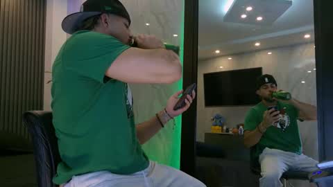 Snapshot of camilowatson chatting on March 15, 4:35 pm Camilo Watson online show from March 15, 4:35 pm