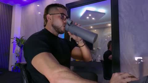 Snapshot of camilowatson chatting on March 27, 1:11 am Camilo Watson online show from March 27, 1:11 am