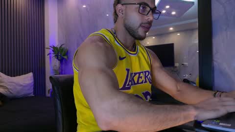 Snapshot of camilowatson chatting on April 1, 2:23 am Camilo Watson online show from April 1, 2:23 am