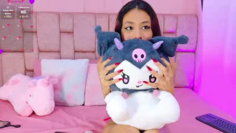 camiluxe online show from January 7, 9:06 pm