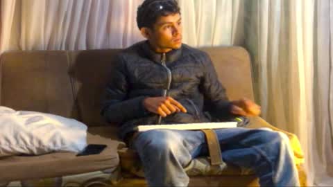 camivaron online show from February 11, 10:48 am