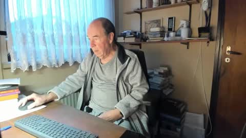 Snapshot of cammee chatting on January 5, 8:00 am Cammee online show from January 5, 8:00 am