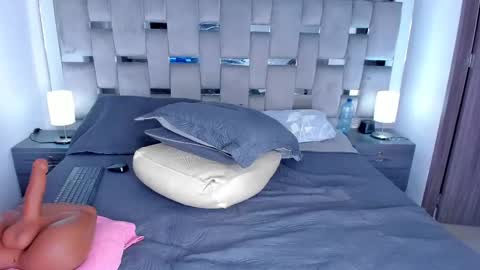 Camila online show from October 11, 1:16 am