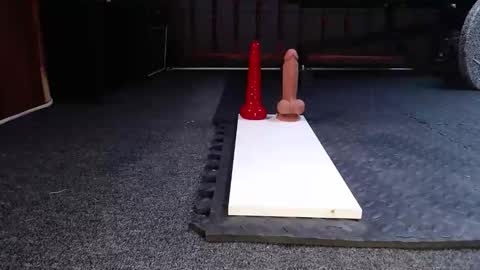 camotegrueso13 online show from December 2, 6:25 pm