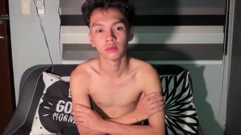 Ethan online show from October 13, 5:02 pm