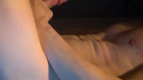 Snapshot of canadian139992 chatting on November 26, 8:54 pm canadian139992 online show from November 26, 8:54 pm