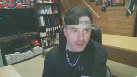 CanadianBacon6969 online show from March 1, 7:51 am