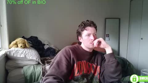 Snapshot of canadianstud18 chatting on February 19, 12:57 am Devon online show from February 19, 12:57 am