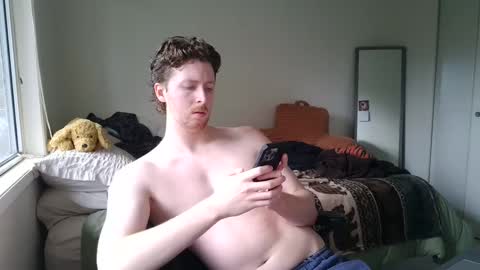 Snapshot of canadianstud18 chatting on February 20, 6:02 pm Devon online show from February 20, 6:02 pm