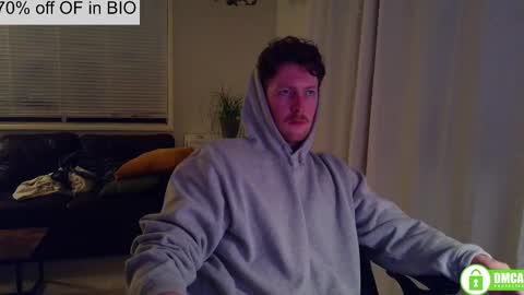 Snapshot of canadianstud18 chatting on March 12, 2:52 am Devon online show from March 12, 2:52 am