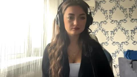 Snapshot of cancychill chatting on October 31, 8:04 am Kate online show from October 31, 8:04 am