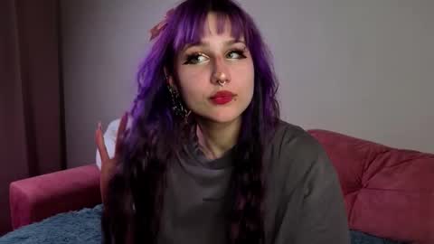 I am Lola u can call me Hello Kitty online show from November 11, 7:30 am