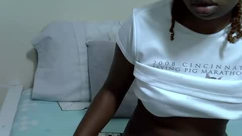 candiemaya online show from October 11, 7:40 am