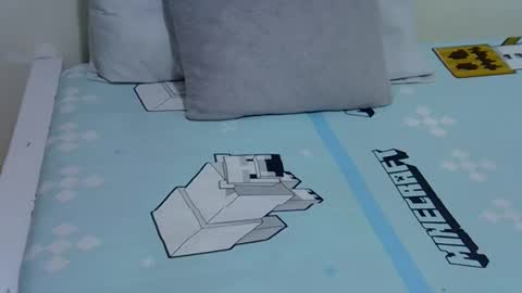 candiemaya online show from October 12, 8:02 am