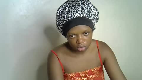 candiemaya online show from April 6, 7:53 am