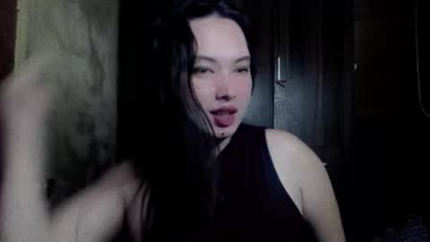 Snapshot of candiiice18 chatting on November 3, 6:31 pm candiiice18 online show from November 3, 6:31 pm