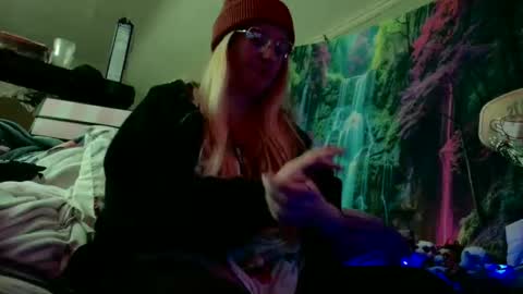 Candi online show from March 20, 10:42 am