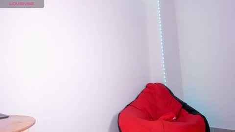 candresruiz online show from November 18, 11:25 am