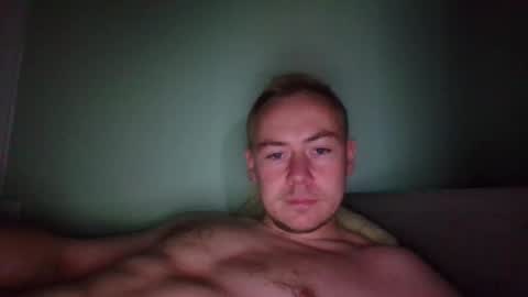 Snapshot of candy_boy_xoxo chatting on May 25, 8:42 am candy_boy_xoxo online show from May 25, 8:42 am