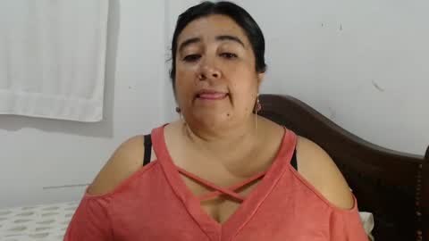 lucy online show from January 4, 1:52 am