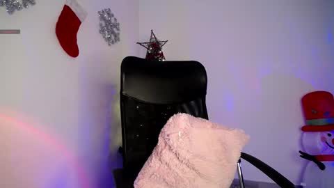   online show from December 19, 5:40 pm