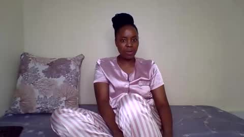 Snapshot of candy_curves chatting on April 4, 12:46 pm candy online show from April 4, 12:46 pm