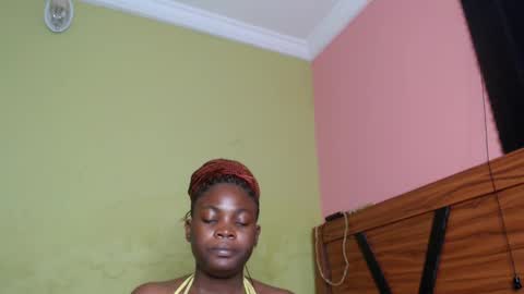 Snapshot of candy_doll_xxxx chatting on September 13, 11:21 am Tiana Barbie doll. YOUR FUCK DOLL online show from September 13, 11:21 am