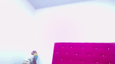 CANDY DUSTANO online show from February 7, 10:20 pm